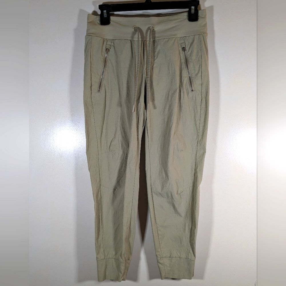 Like New Athleta Trekkie North Jogger Hiking Pants Women's Size 2P Petite Beige
